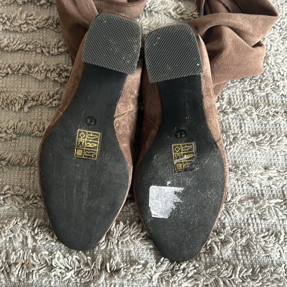 Jeffrey Campbell thigh high, chocolate brn, suede like, block heeled boots, 7.5 - Picture 5 of 6